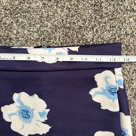Navy white flower skirt - Picture 4 of 5